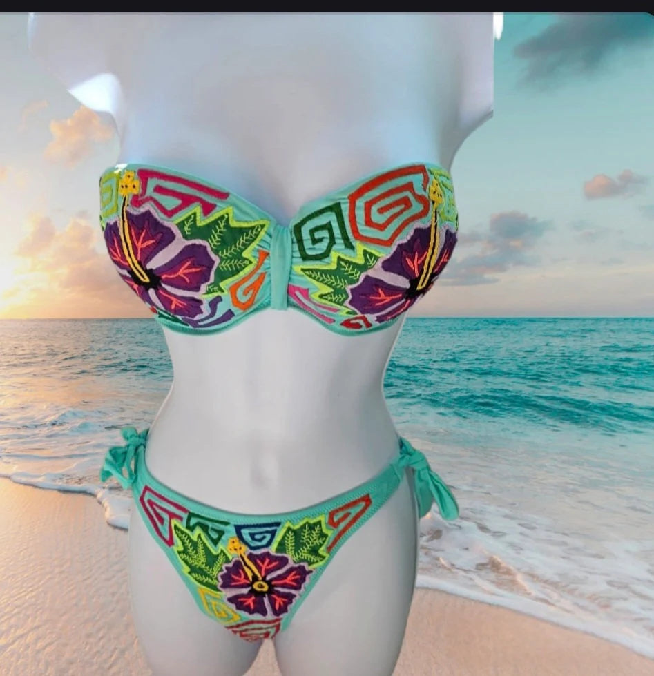 Conjunto de Bikini con Mola Hecho en Panama