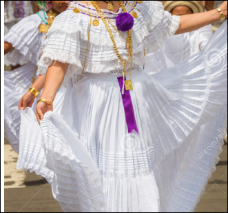 Motas en la Pollera Panameña