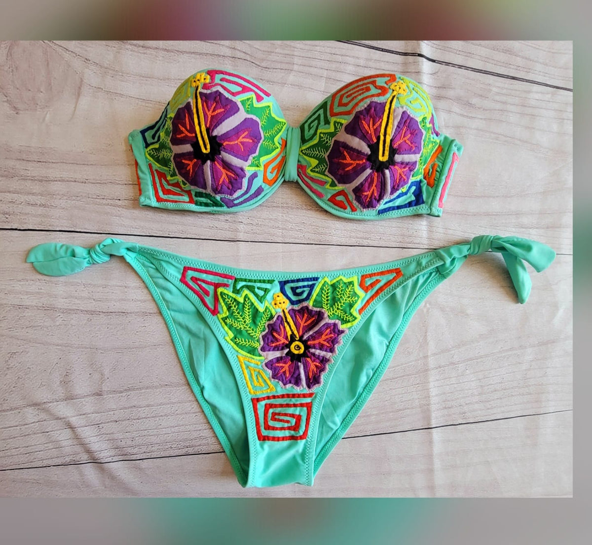 Conjunto de Bikini con Mola - Hecho en Panamá