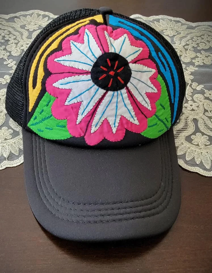 Gorra con Molas Panameñas