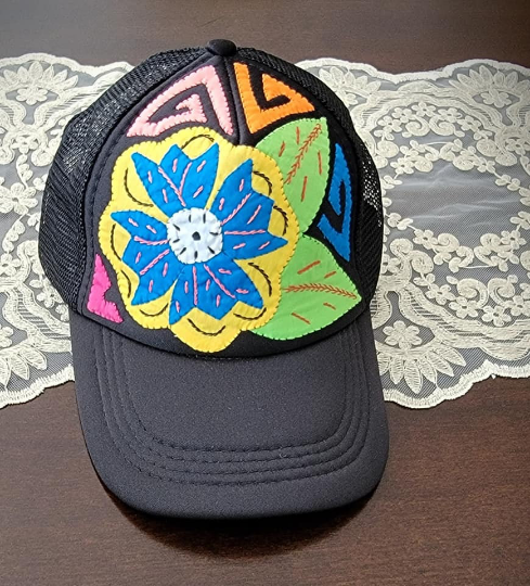 Gorra con Molas Panameñas