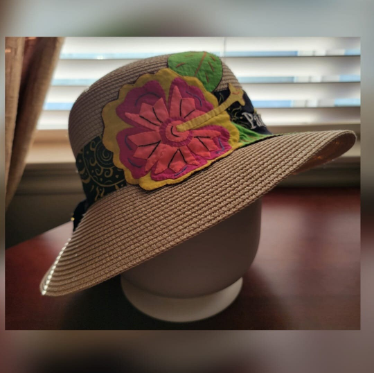 Sombreros de Paja con Mola Originales