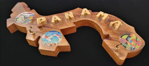 Artesanías Soul of Nature - Organizador de llaves para la entrada hecho con  madera a la deriva, con forma de pez y 5 ganchos para colgar llaves.  Original, funcional y decorativo.